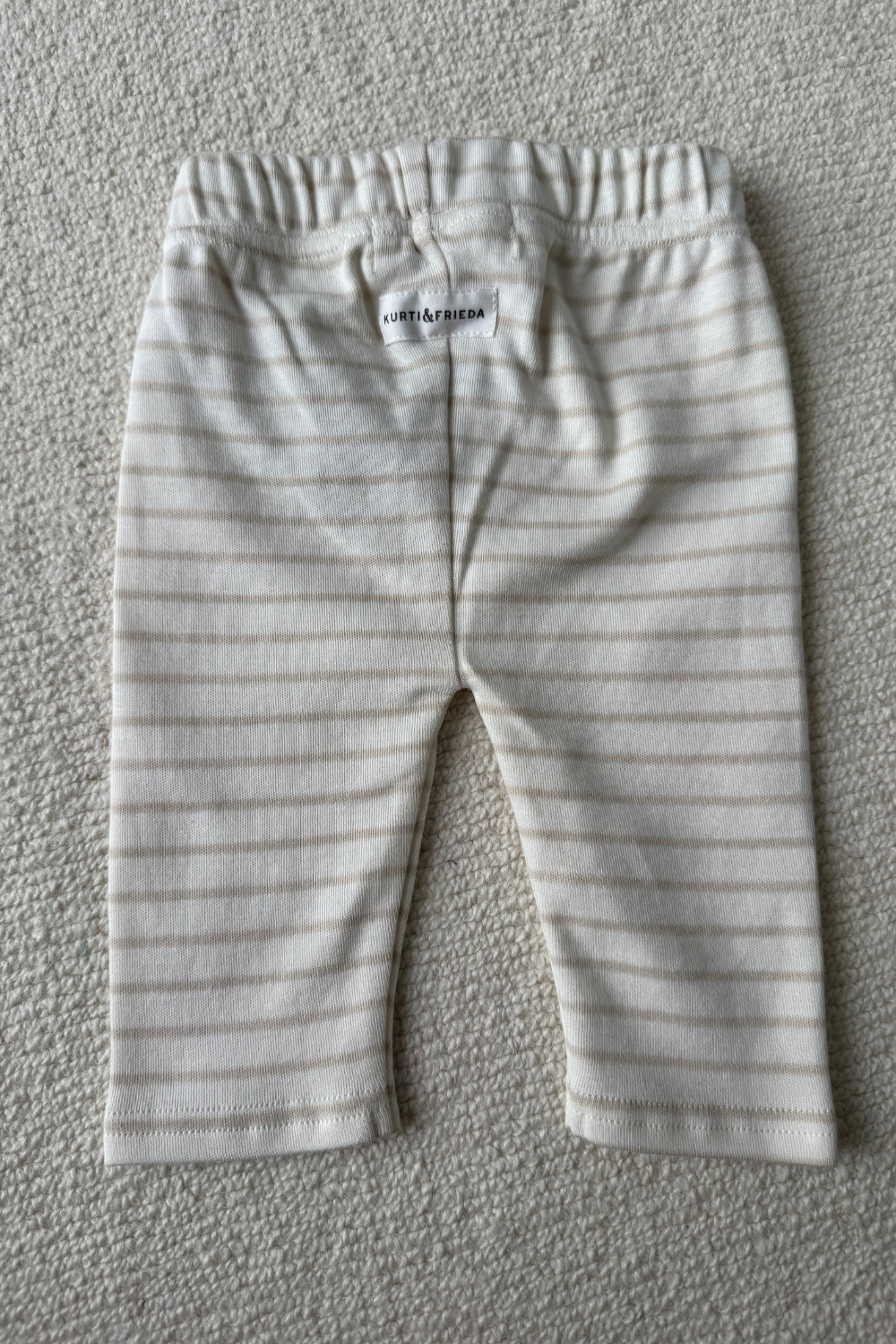 Cozy Days Leggings neutral lines