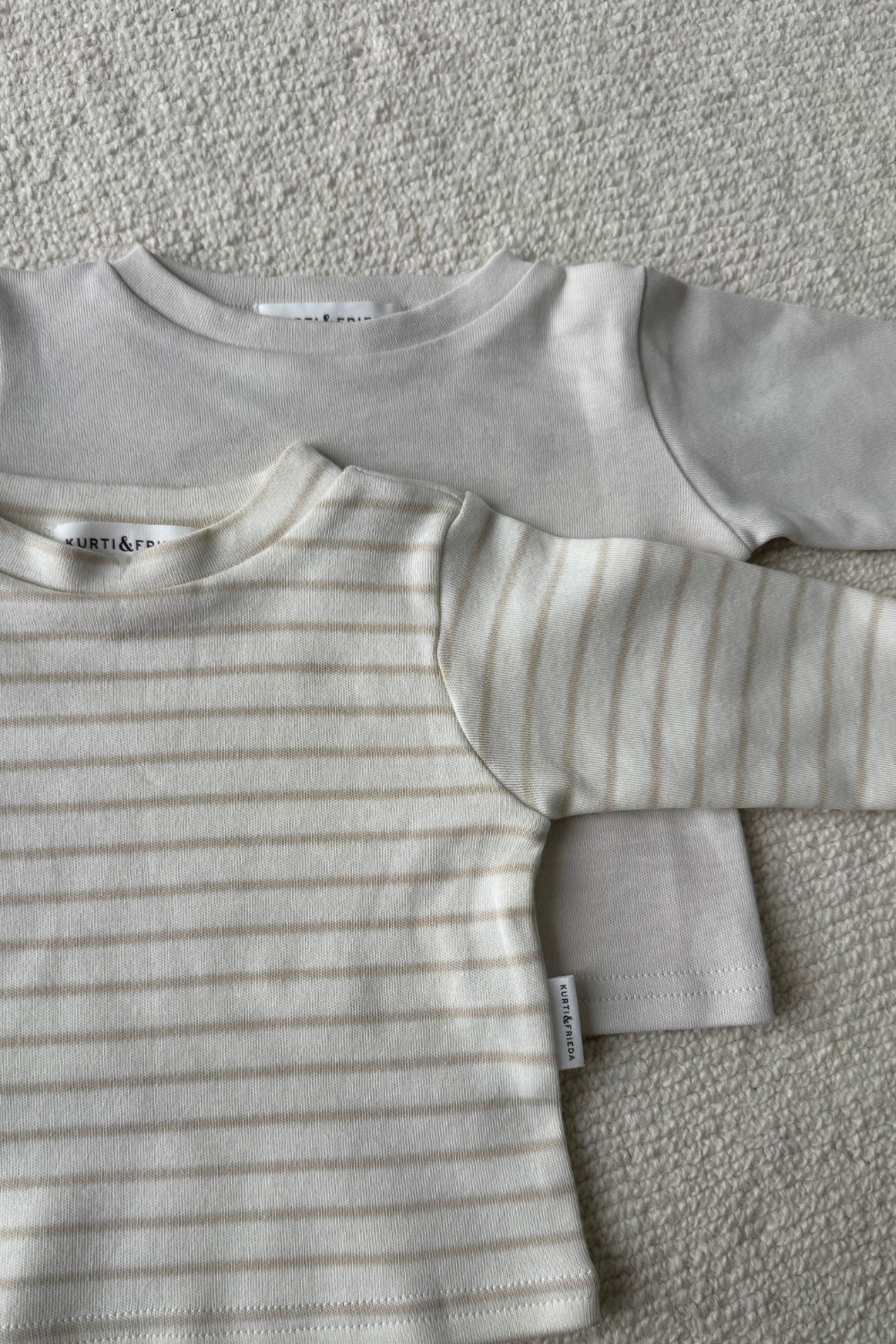 Cozy Days Longsleeve neutral lines