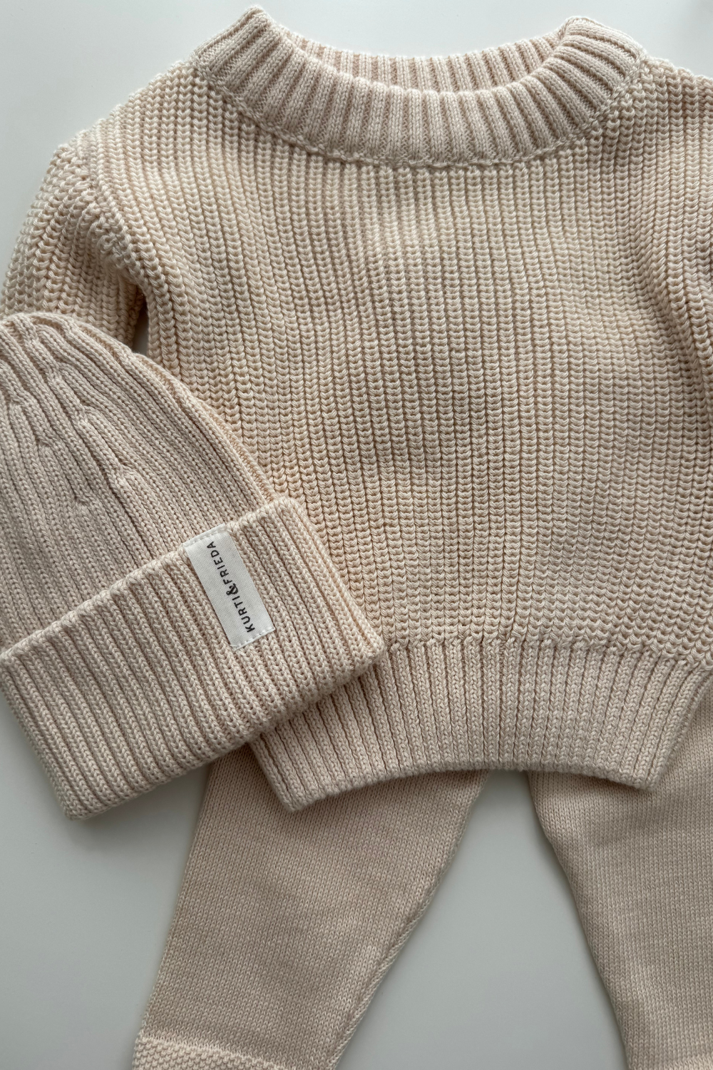 Hygge Knit Beanie oat milk